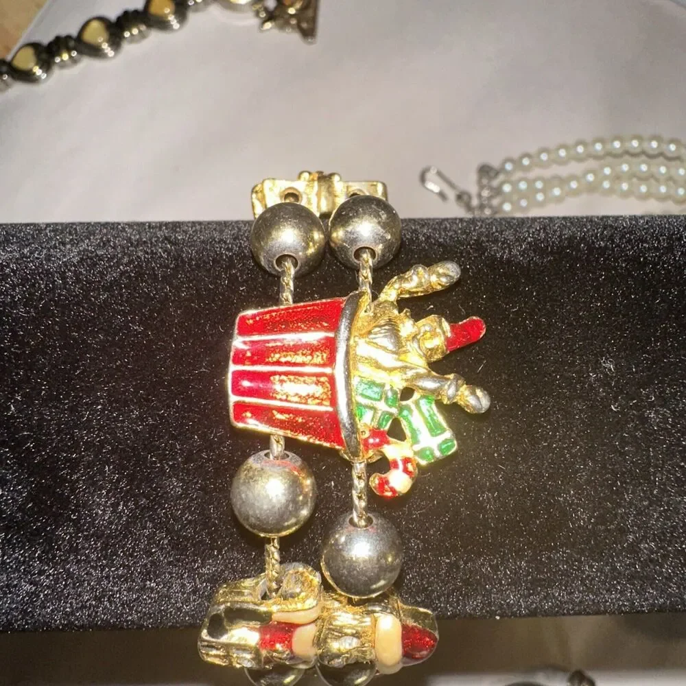 Christmas Slide Charm Bracelet Gold Tone Santa Tree Wreath